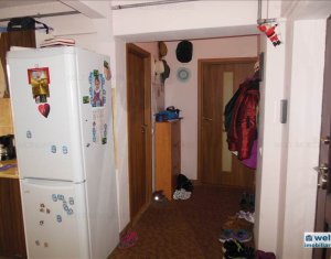 Lakás 2 szobák eladó on Floresti