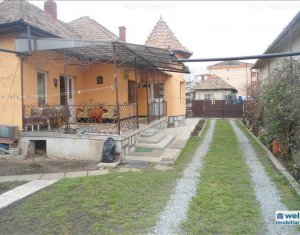 Ház 4 szobák eladó on Floresti