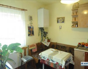 Ház 4 szobák eladó on Floresti