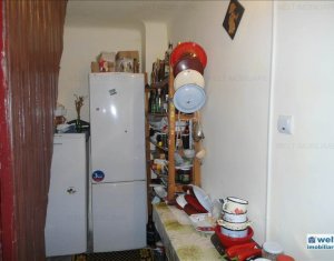 Ház 4 szobák eladó on Floresti