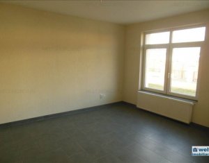 Maison 4 chambres à vendre dans Floresti
