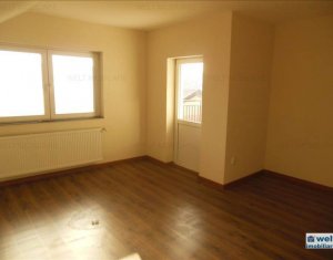 Maison 4 chambres à vendre dans Floresti