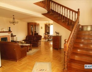 Maison 4 chambres à vendre dans Floresti