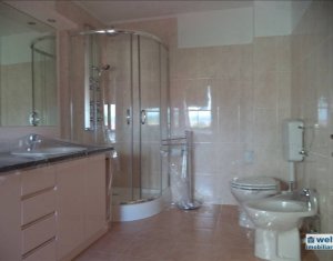 Lakás 3 szobák eladó on Floresti