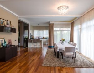 Maison 5 chambres à vendre dans Floresti