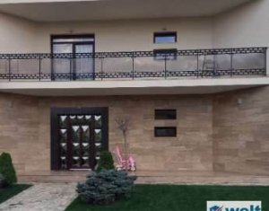 Maison 5 chambres à vendre dans Floresti