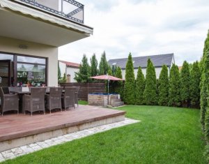 Maison 5 chambres à vendre dans Floresti