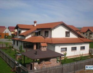 Maison 5 chambres à vendre dans Floresti