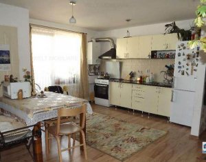 Lakás 3 szobák eladó on Floresti