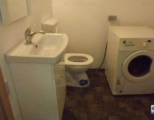 Lakás 3 szobák eladó on Floresti