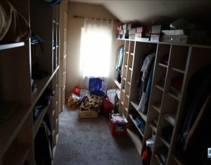 Maison 4 chambres à vendre dans Floresti