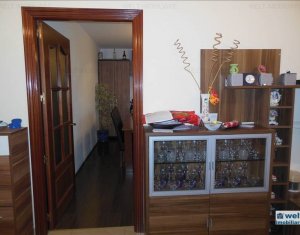Appartement 4 chambres à vendre dans Cluj-napoca, zone Manastur