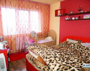 Appartement 4 chambres à vendre dans Cluj-napoca, zone Manastur