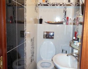 Appartement 4 chambres à vendre dans Cluj-napoca, zone Manastur
