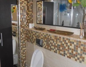 Appartement 5 chambres à vendre dans Floresti