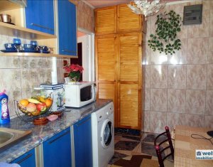 Appartement 4 chambres à vendre dans Cluj-napoca, zone Manastur