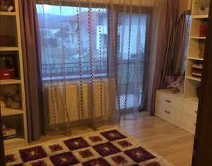 Ház 5 szobák eladó on Floresti