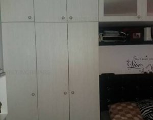 Lakás 3 szobák eladó on Floresti