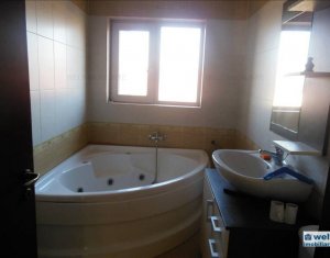 Appartement 5 chambres à vendre dans Floresti