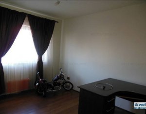 Appartement 5 chambres à vendre dans Floresti