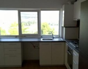 Lakás 3 szobák eladó on Floresti