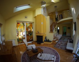 Maison 5 chambres à vendre dans Cluj-napoca, zone Zorilor