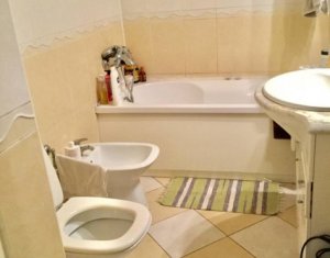 Appartement 4 chambres à vendre dans Cluj-napoca, zone Marasti