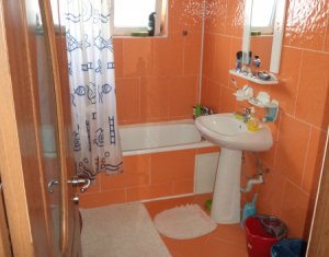 Appartement 3 chambres à vendre dans Floresti