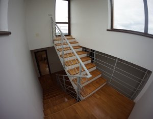Maison 6 chambres à vendre dans Cluj-napoca, zone Iris