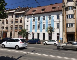 Spatiu comercial 150mp la strada, zona centrala cu trafic intens, 2 intrari