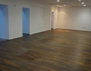 Spatiu comercial 150mp la strada, zona centrala cu trafic intens, 2 intrari