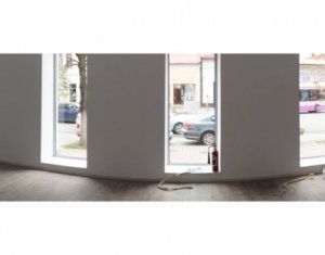 Spatiu comercial 150mp la strada, zona centrala cu trafic intens, 2 intrari