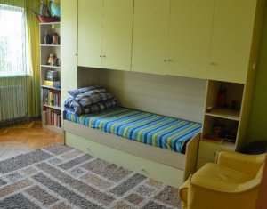 Appartement 4 chambres à vendre dans Cluj-napoca, zone Manastur