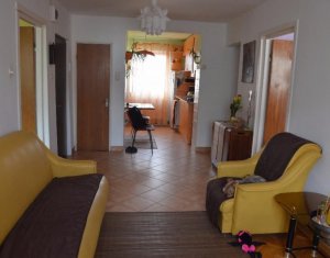 Appartement 4 chambres à vendre dans Cluj-napoca, zone Manastur