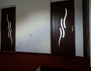 Maison 4 chambres à vendre dans Floresti