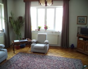 Maison 3 chambres à vendre dans Cluj-napoca, zone Centru