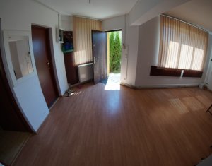 Maison 4 chambres à vendre dans Chinteni