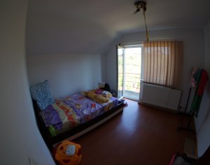 Maison 4 chambres à vendre dans Chinteni