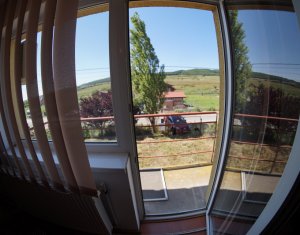 Maison 4 chambres à vendre dans Chinteni