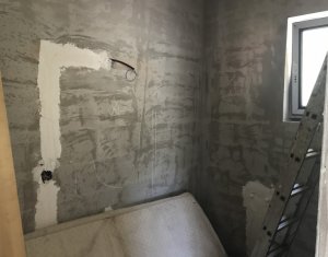 Ház 4 szobák eladó on Floresti