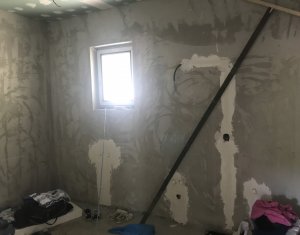 Ház 4 szobák eladó on Floresti