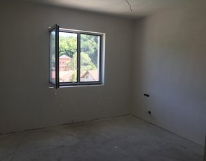 Ház 4 szobák eladó on Floresti