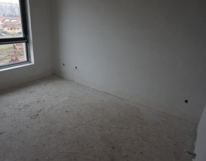 Maison 5 chambres à vendre dans Floresti