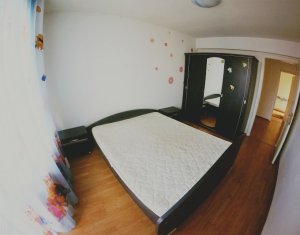 Appartement 4 chambres à louer dans Cluj-napoca, zone Zorilor