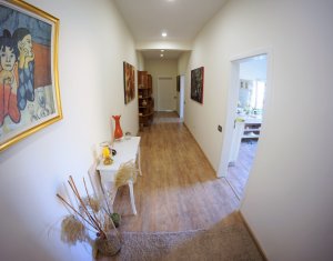 Maison 6 chambres à vendre dans Cluj-napoca, zone Borhanci