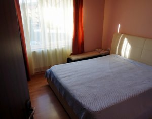 Lakás 3 szobák eladó on Floresti