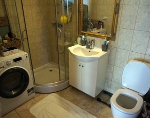 Lakás 3 szobák eladó on Floresti