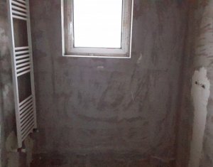 Lakás 3 szobák eladó on Floresti