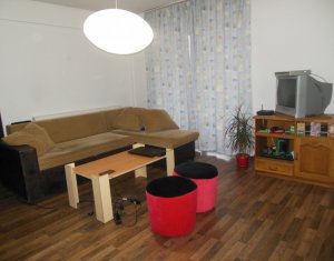 Lakás 4 szobák eladó on Floresti