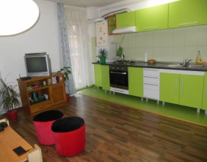 Lakás 4 szobák eladó on Floresti